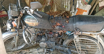 নড়াইলে জামায়াত নেতার মোটরসাইকেলে অগ্নিসংযোগের অভিযোগ