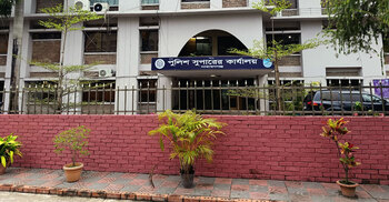 নারায়ণগঞ্জে দুই হাজার মানুষের নিরাপত্তায় একজন পুলিশ