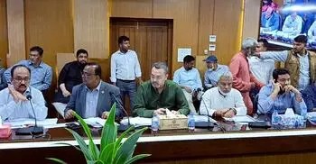 ফ্যাক্টরিতে শ্রমিক অসন্তোষ দেখা দিলে দেশের বাইরে বড় প্রতিক্রিয়া হয়