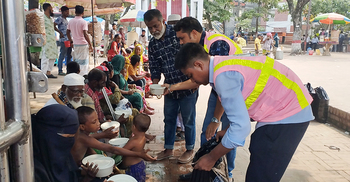 প্রতিদিন ১০০ অসহায়কে খাওয়াবে ‘আমাদের মেহমান’