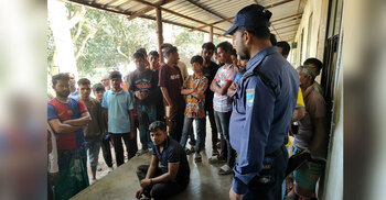 সোনারগাঁয়ে গৃহবধূকে কুপিয়ে হত্যা, স্বামী আটক