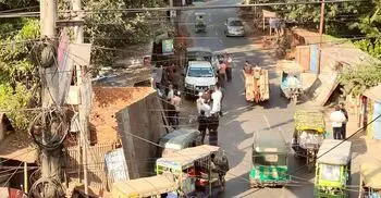 সরকারি জমিতে স্বেচ্ছাসেবক দল নেতার মার্কেট নির্মাণ