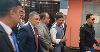 ভোট দিতে কেন্দ্রে প্রধান নির্বাচন কমিশনার