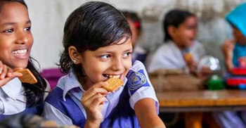 নাটোর থেকে শুরু হলো ‘স্কুল ফিডিং’ কার্যক্রম