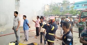 নাটোরে ওয়ালটনের শোরুমে আগুন