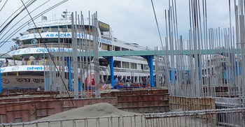 দুই মাস বন্ধ নির্মাণকাজ, যাত্রীদের ভোগান্তি