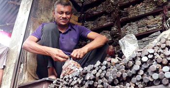 পুরাতন যন্ত্রাংশ, নাট-বল্টুর রমরমা ব্যবসা