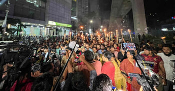 গোপালগঞ্জে হামলার প্রতিবাদে ঢাকায় এনসিপির মশাল মিছিল