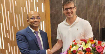 US delegation reaches Dhaka