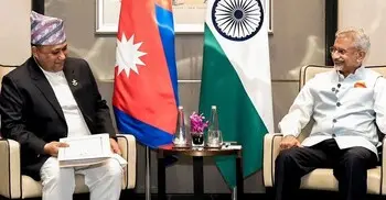 চীন-ভারত কোন পক্ষে, নেপালের মন্ত্রী বললেন ‘বাবার জায়গায় মাকে চাই না’