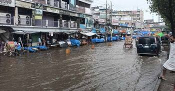 Rain submerges New Market area, disrupts business