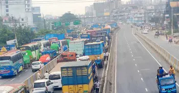 18 km traffic jam strands commuters on Dhaka-Chattogram Highway