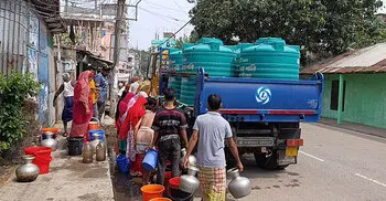 খাওয়ার পানিও জোটে না বন্দরের বাসিন্দাদের