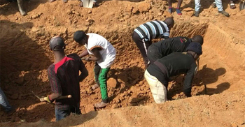 নাইজেরিয়ায় খনি স্থাপনায় হামলায় নিহত ১২