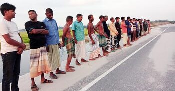 বিএনপি-জামায়াতের নামে অবৈধ বালুতে চাঁদা তুলছে দুর্বৃত্তরা