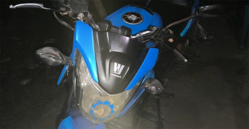 জব্দ মোটরসাইকেল থানার মালখানা থেকে চুরি, বাইরে বিক্রির চেষ্টা