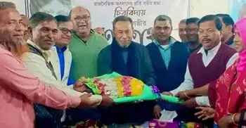 ১০ ইউপি সদস্যকে নিয়ে বিএনপিতে যোগ দিলেন কৃষক লীগ নেতা