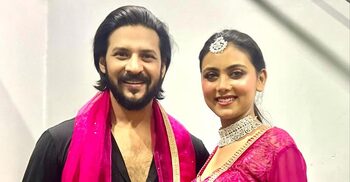 দুবাইয়ে শাকিবের নায়িকা ইধিকার সঙ্গে মঞ্চ মাতালেন নায়ক নিরব