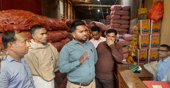 মজুত করায় ২৮৫ বস্তা পেঁয়াজ ১১৬ টাকা দরে বিক্রির নির্দেশ