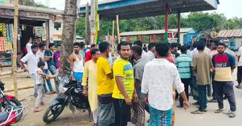 ‘তেল নেই’ বলায় ফিলিং স্টেশনে হামলা-ভাঙচুর, আটক ২