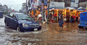 Over 2 lakh marooned in Noakhali