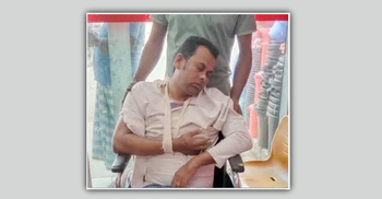 নোয়াখালীতে স্বেচ্ছাসেবক লীগ নেতাকে তুলে নিয়ে পিটুনি