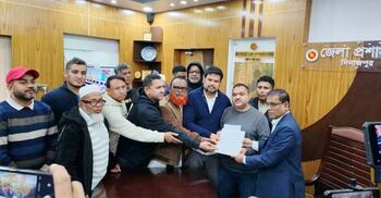 দিনাজপুর-৩ আসনে খালেদা জিয়ার পক্ষে মনোনয়নপত্র সংগ্রহ