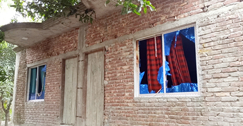 নৌকা ও ঈগলের সমর্থকের বাড়িতে পাল্টাপাল্টি হামলার অভিযোগ