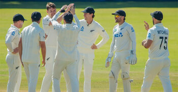 রেকর্ড গড়েই জিম্বাবুয়েকে হারালো নিউজিল্যান্ড