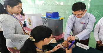 যুদ্ধবিধ্বস্ত মিয়ানমারে জাতীয় নির্বাচনের ভোট শুরু