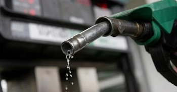 Oil prices rise after fresh US strikes on Iran