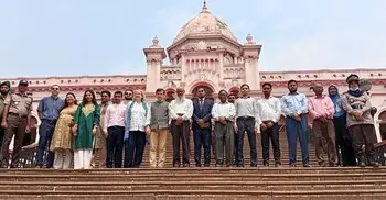 পুরান ঢাকার ঐতিহাসিক স্থাপনা ঘুরে দেখলেন ফরাসি প্রতিনিধিরা