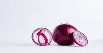 পেঁয়াজ খেয়ে মসজিদে যাওয়া কি নাজায়েজ?