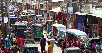 তীব্র যানজটে নাকাল ঈশ্বরদীবাসী, ট্রাফিক নির্বিকার