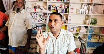 সর্বরোগের চিকিৎসা দেন এইচএসসি পাস সুদেব বিশ্বাস