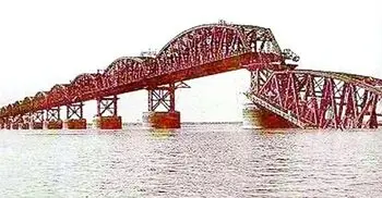 মুক্তিযুদ্ধের নীরব সাক্ষী হয়ে দাঁড়িয়ে আছে হার্ডিঞ্জ ব্রিজ