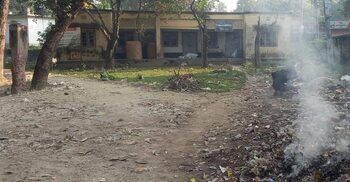 দখল-দূষণে ময়লার ভাগাড় উপস্বাস্থ্যকেন্দ্র