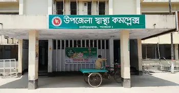 হাসপাতালে ঢুকে নার্স স্ত্রীকে ছুরিকাঘাত, স্বামী পলাতক