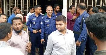 ছয় হাজার লিটার পেট্রোল মজুত, ব্যবসায়ীকে জরিমানা