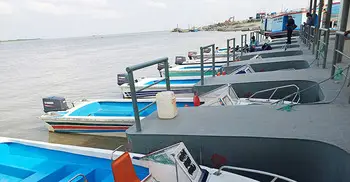 পেট্রোল সংকটে বন্ধ আরিচা-কাজিরহাটে স্পিডবোট চলাচল