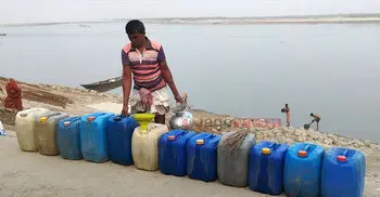 পুঁজিহীনদের জীবিকার নতুন পথ যমুনার পানি