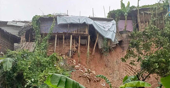 উখিয়ায় পাহাড়ধসে শিশুর মৃত্যু