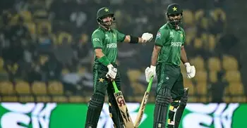 ওপেনিং জুটি ও ফারহানের সেঞ্চুরির রেকর্ডে পাকিস্তানের রানের পাহাড়