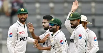 প্রথম দিন শেষে ২৫৭ রানে পিছিয়ে পাকিস্তান