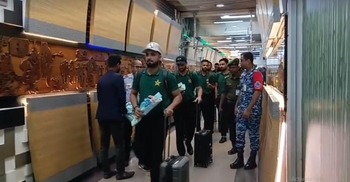 ঢাকায় পাকিস্তান দলের প্রথম বহর