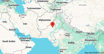 12 killed in car bomb attack on police checkpoint in Pakistan