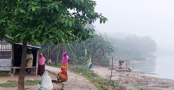 পঞ্চগড়ে শীতের আমেজ, লেপ-তোশক তৈরিতে ব্যস্ত কারিগররা