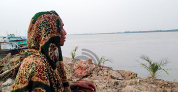 ১৮ কিলোমিটার ঝুঁকিপূর্ণ বেড়িবাঁধ নিয়ে আতঙ্কে উপকূলবাসী