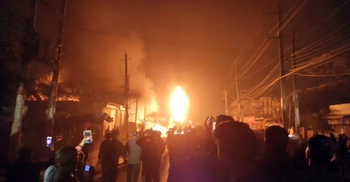 পাবনায় ফিলিং স্টেশনে অগ্নিকাণ্ড