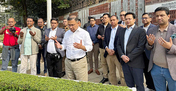 ছোট ভাই কোকোর কবর জিয়ারত করলেন তারেক রহমান